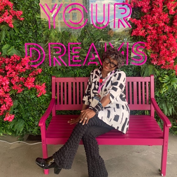 👠 CELESTREASURES is LIVE ~ Like ❤️ this listing to be notified when I go LIVE! - Picture 2 of 14